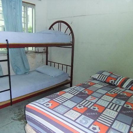 Hawaii Hostel Сингапур Экстерьер фото