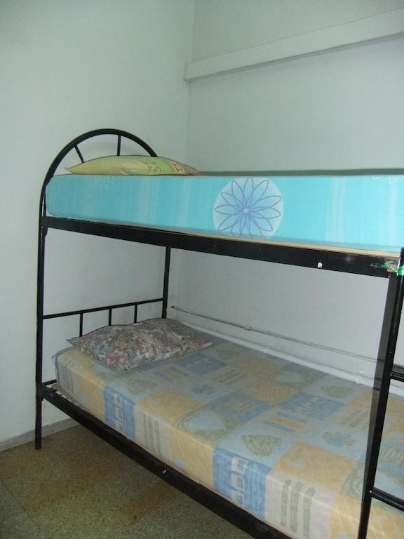 Hawaii Hostel Сингапур Экстерьер фото